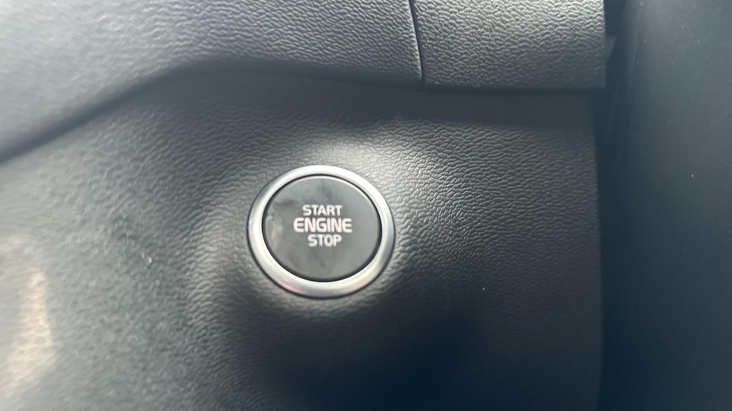 Used Volvo XC40 2024 for sale - 76336632: Photo 26