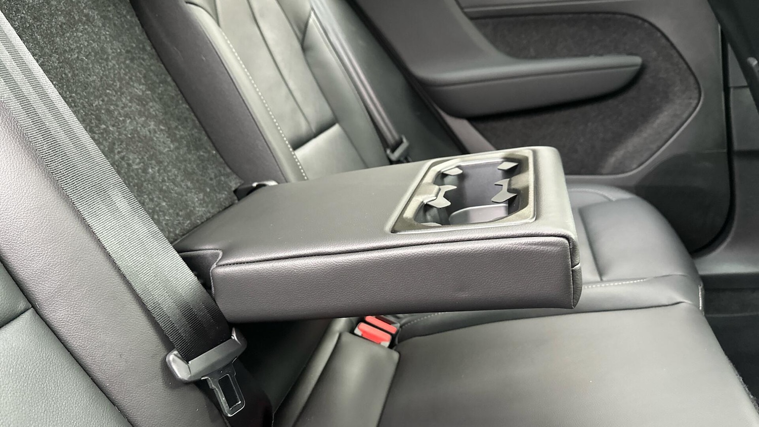 Used Volvo XC40 2024 for sale - 76336632: Photo 47