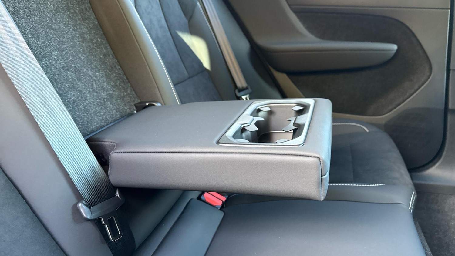 Used Volvo XC40 2025 for sale - 76336182: Photo 33