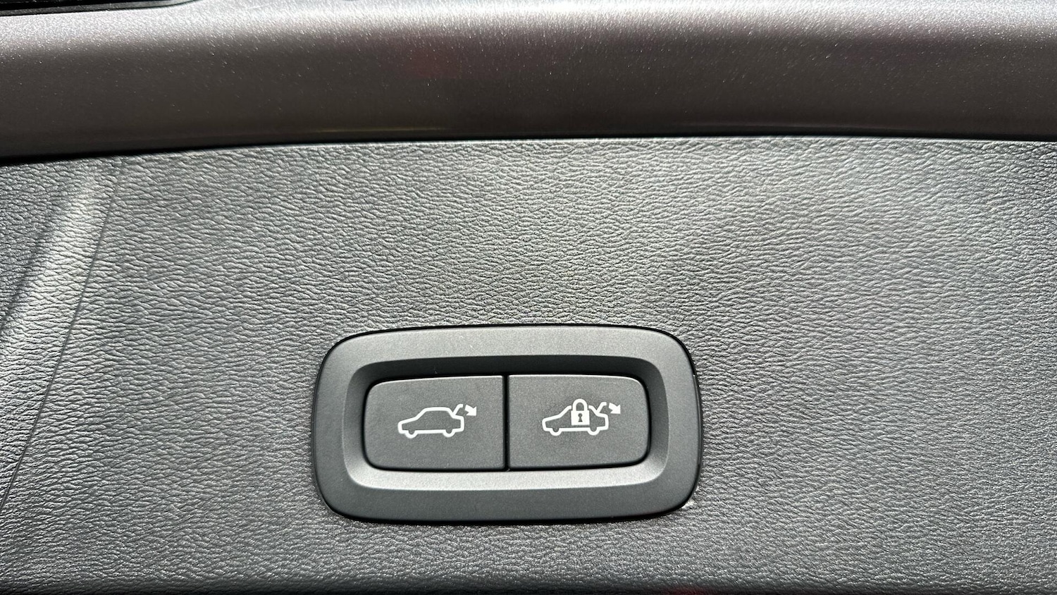 Used Volvo XC40 2025 for sale - 76336182: Photo 34