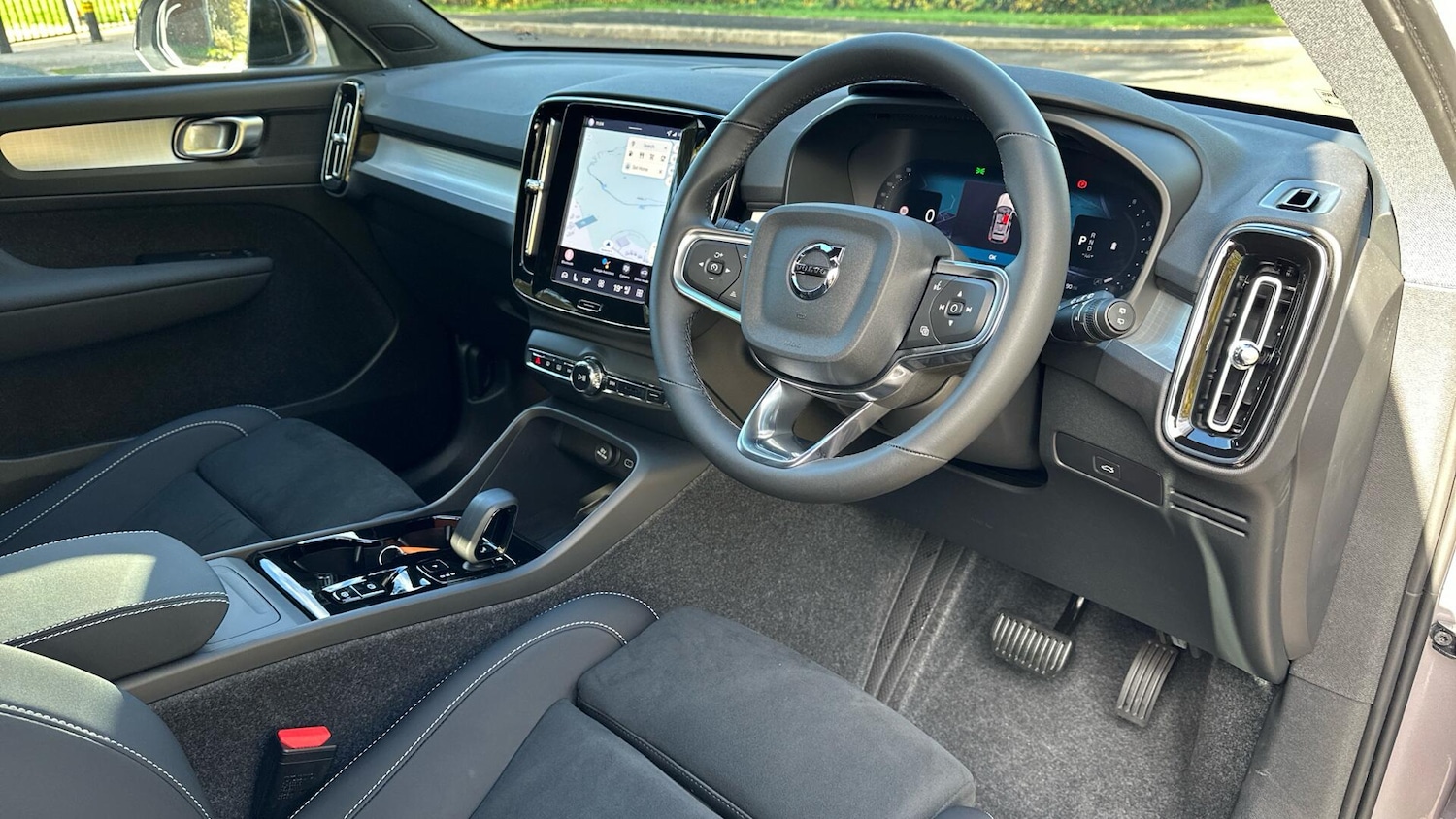 Used Volvo XC40 2025 for sale - 76336182: Photo 4