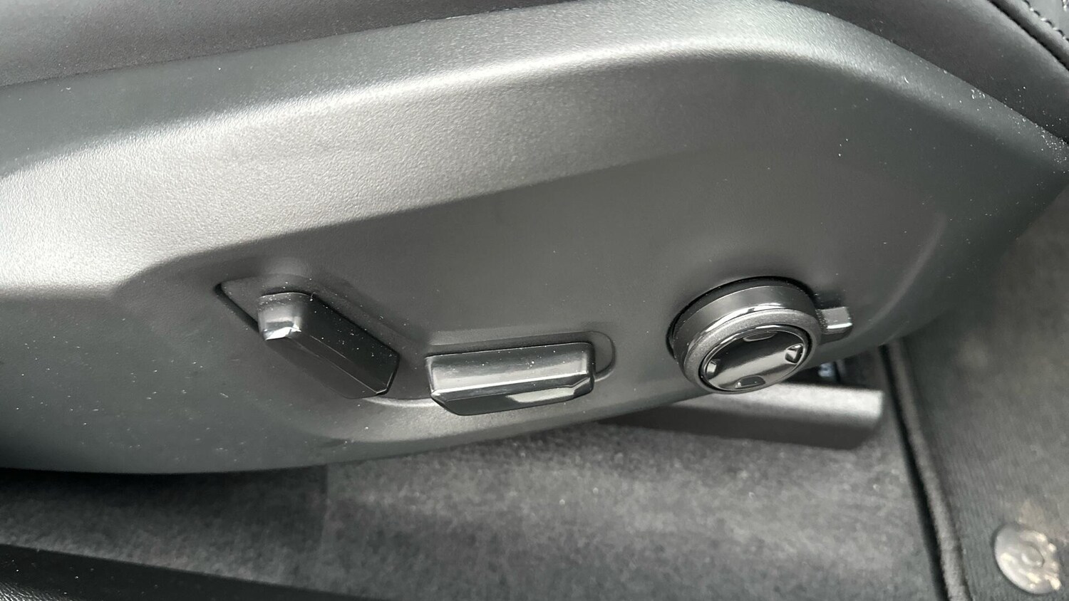 Used Volvo XC60 2026 for sale - 77672974: Photo 38