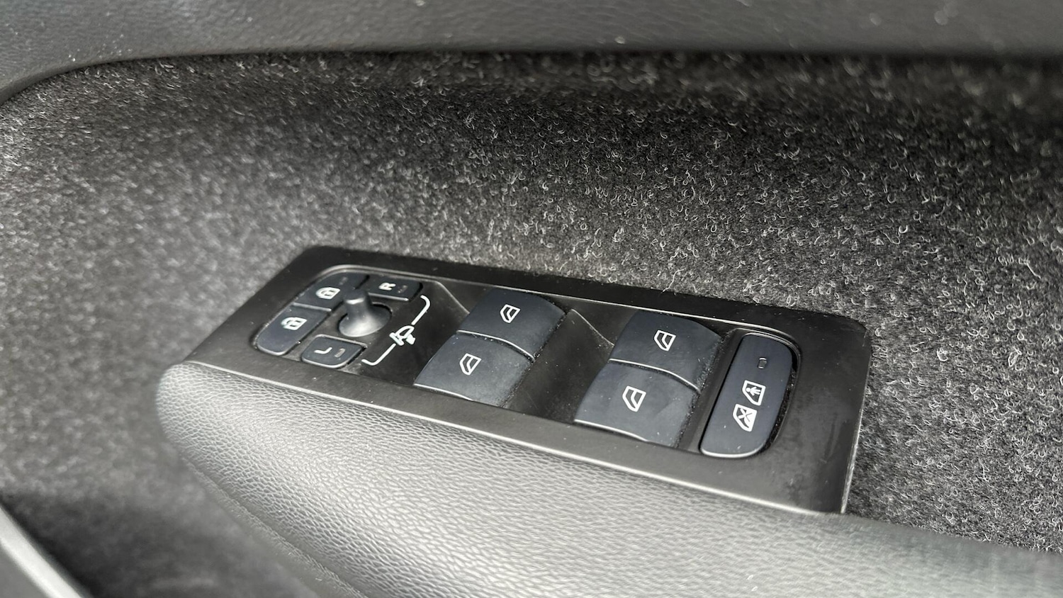 Used Volvo XC40 2021 for sale - 76337839: Photo 24