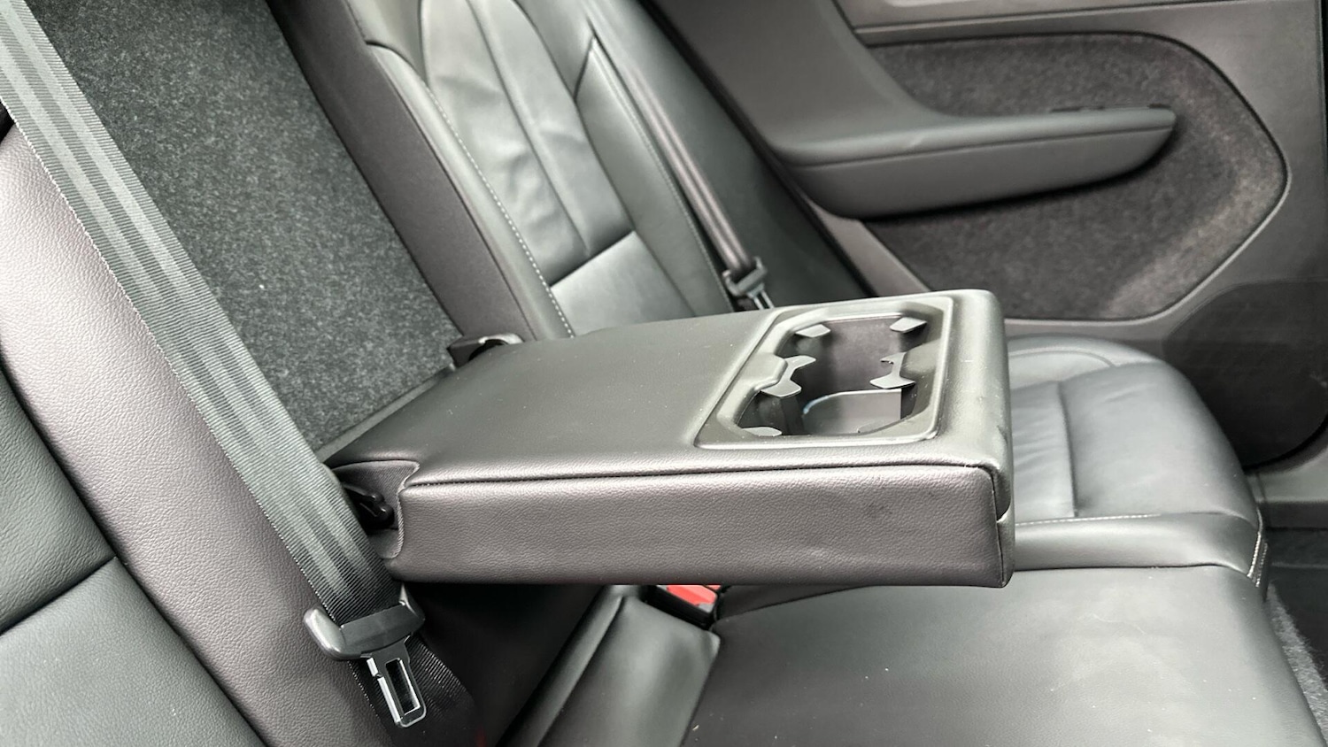 Used Volvo XC40 2021 for sale - 76337839: Photo 33