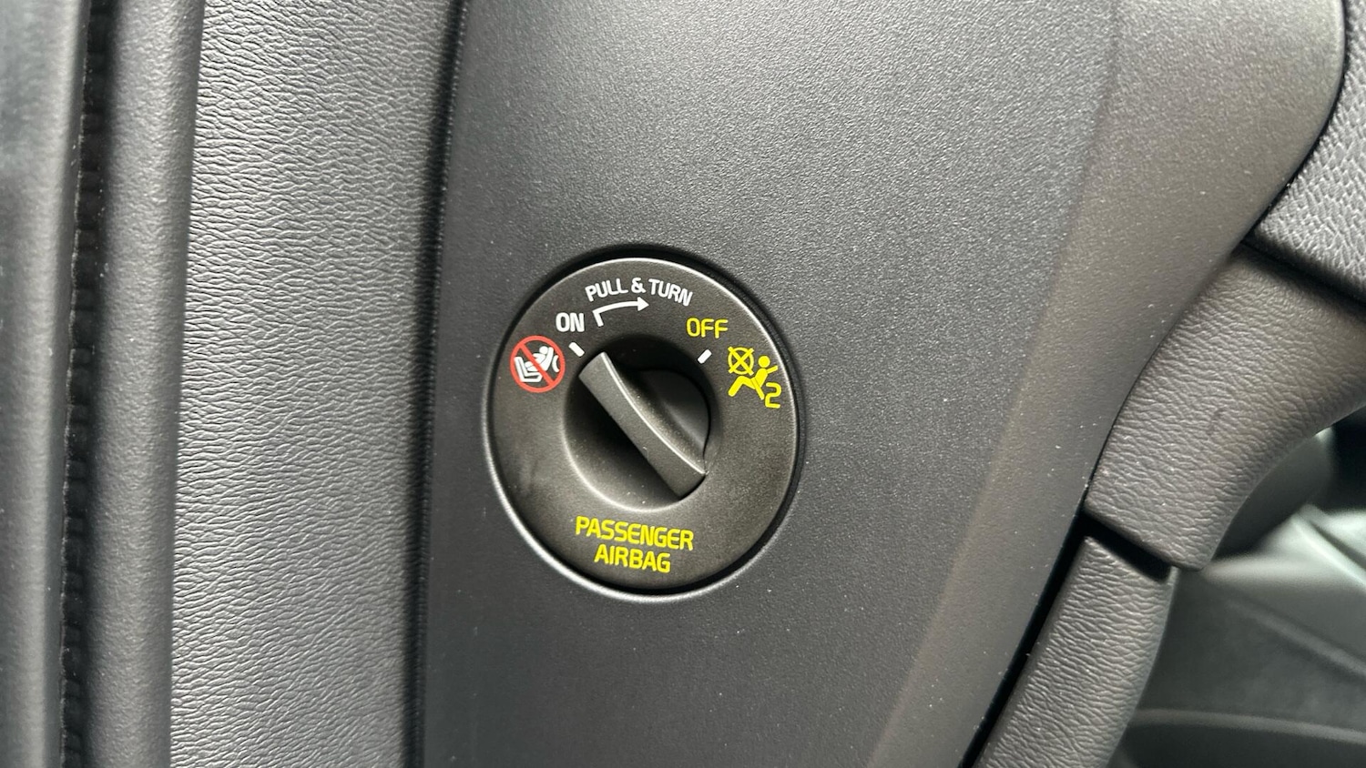 Used Volvo XC40 2021 for sale - 76337839: Photo 41