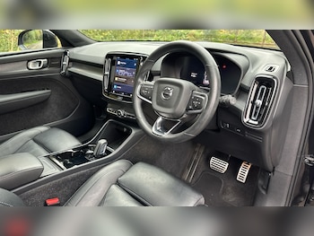 Used Volvo XC40 2021 for sale - 76337839: Photo