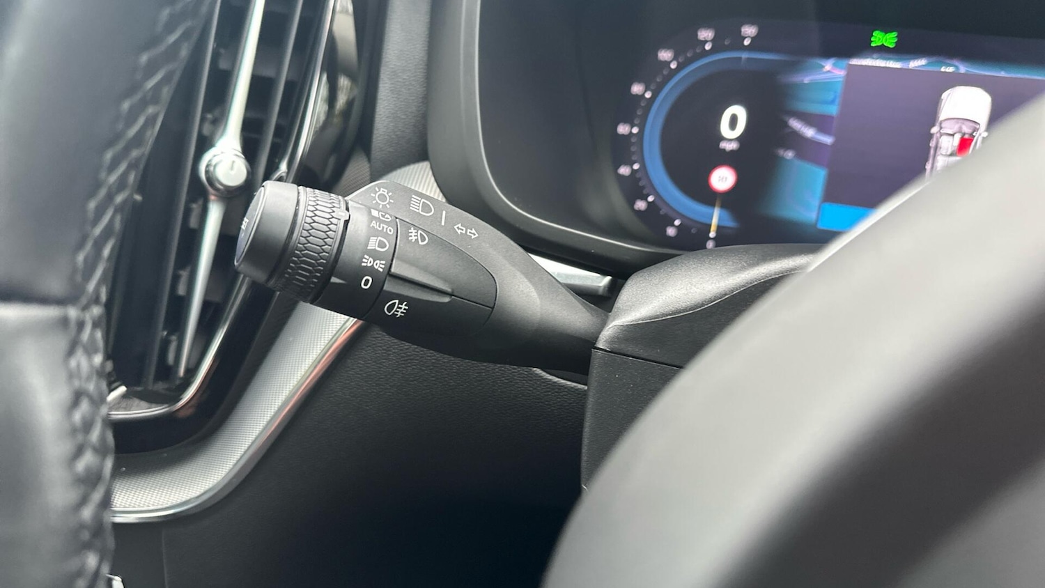 Used Volvo XC60 2023 for sale - 77103599: Photo 19