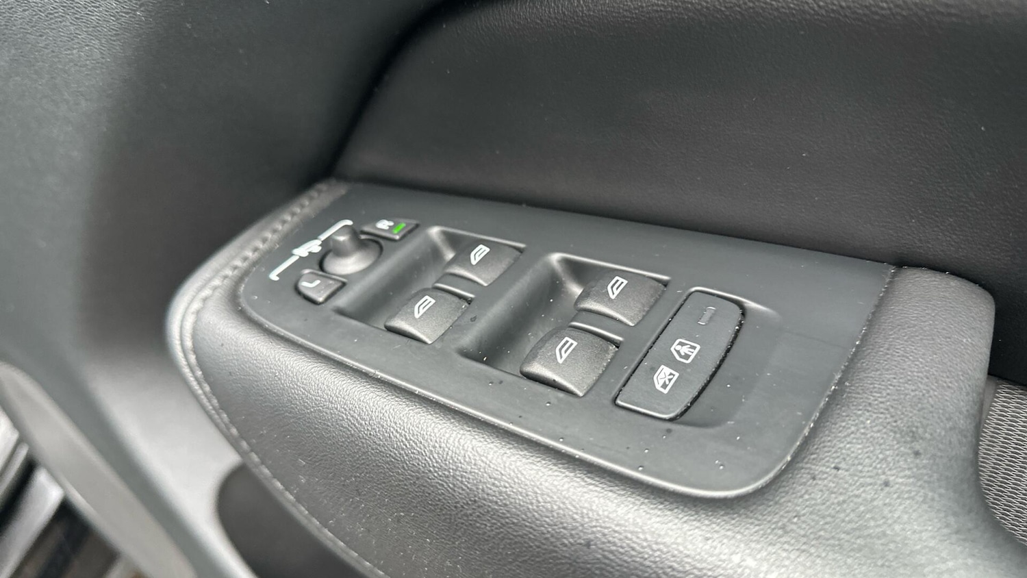 Used Volvo XC60 2023 for sale - 77103599: Photo 23