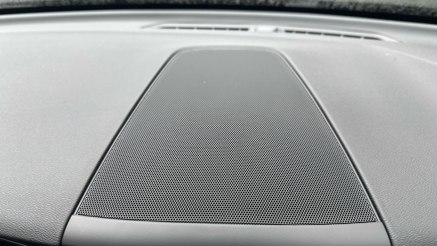 Used Volvo XC60 2023 for sale - 77103599: Photo 24