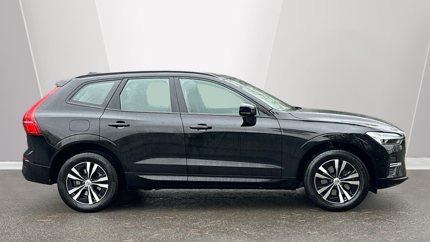 Used Volvo XC60 2023 for sale - 77103599: Photo 3