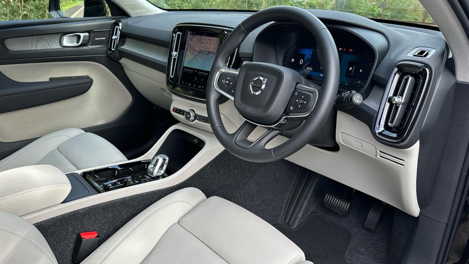 Used Volvo XC40 2025 for sale - 76337593: Photo 12