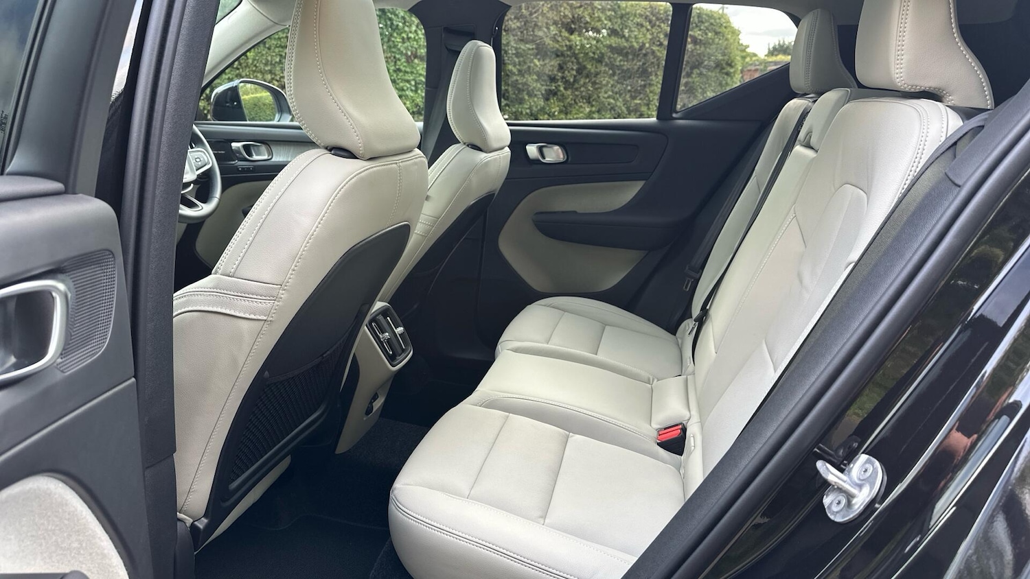 Used Volvo XC40 2025 for sale - 76337593: Photo 19