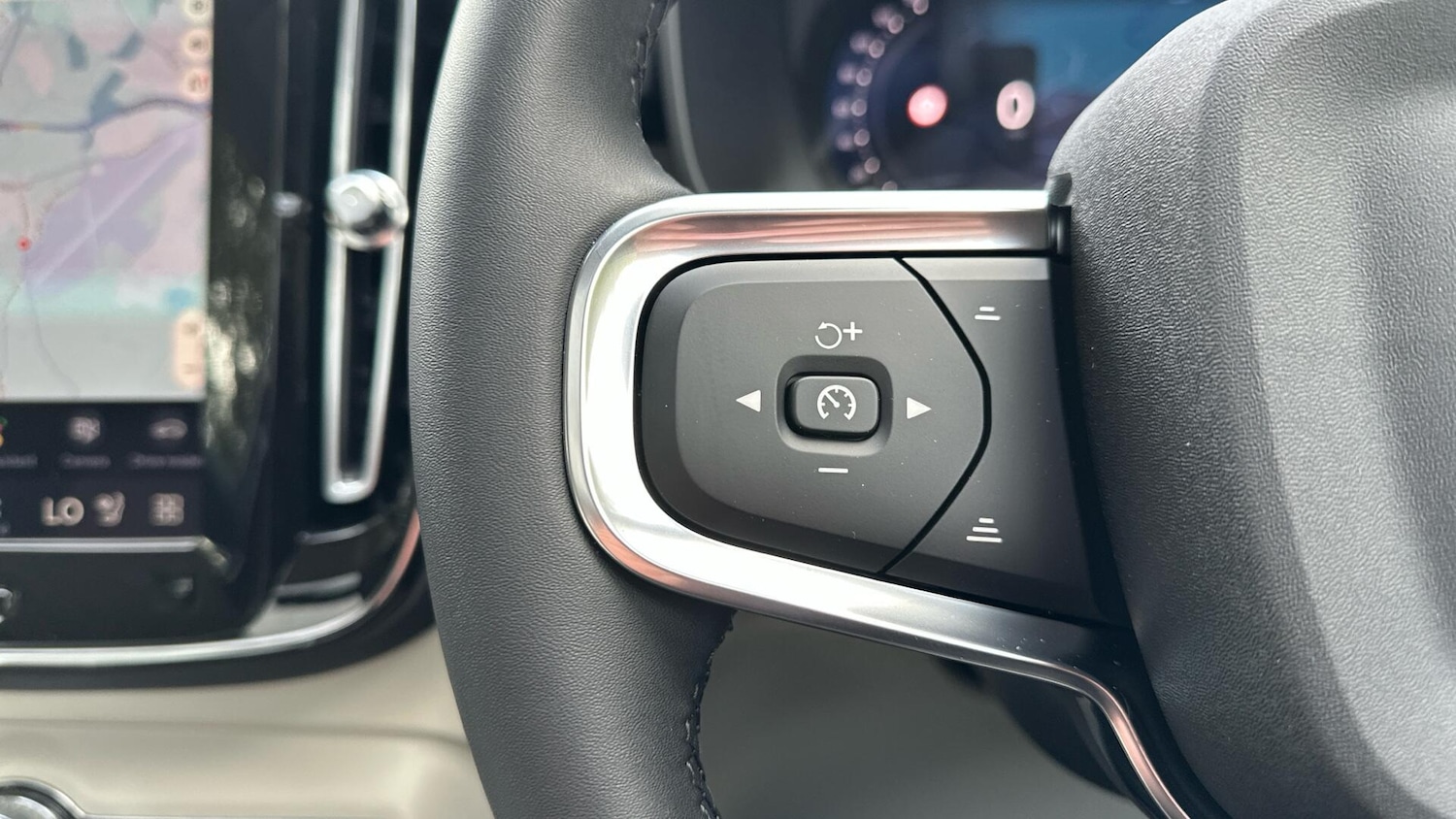 Used Volvo XC40 2025 for sale - 76337593: Photo 22