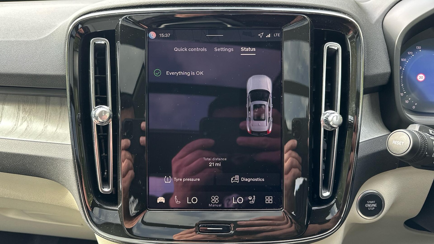 Used Volvo XC40 2025 for sale - 76337593: Photo 36