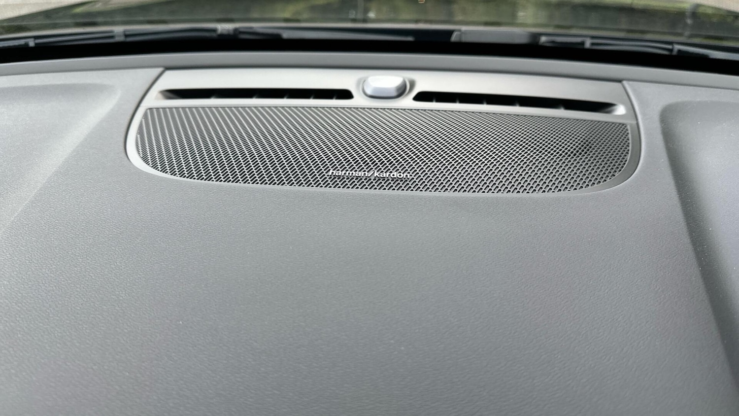 Used Volvo XC40 2025 for sale - 76337593: Photo 47