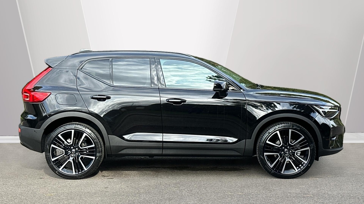 Used Volvo XC40 2025 for sale - 76337593: Photo 8