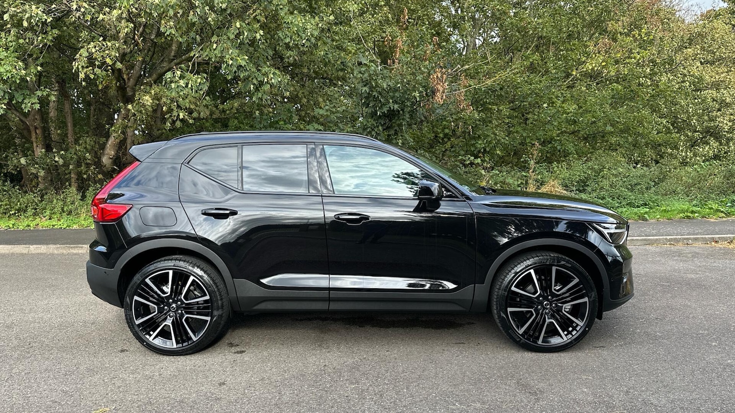 Used Volvo XC40 2025 for sale - 76337593: Photo 9