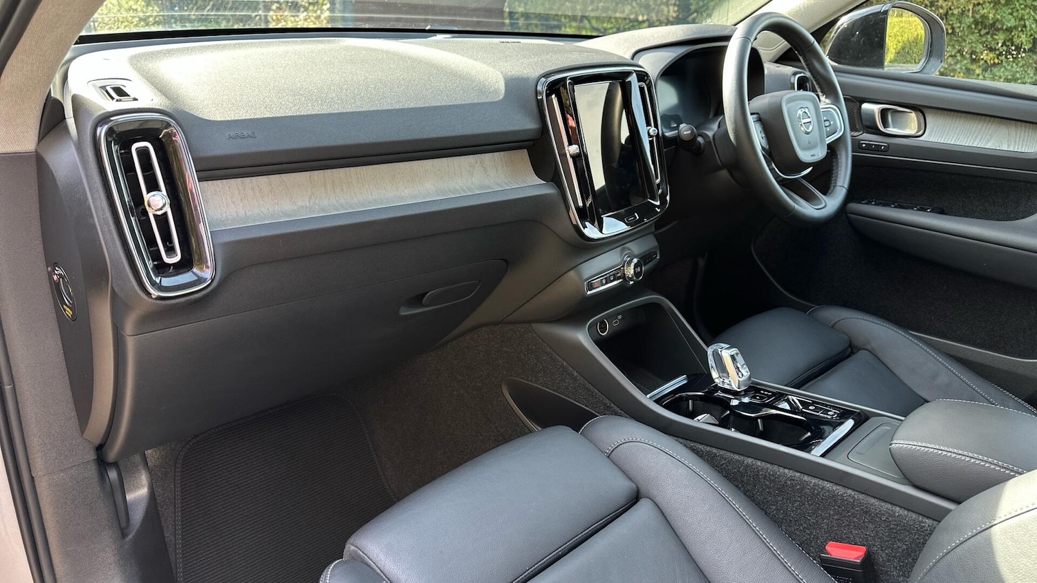 Used Volvo XC40 2024 for sale - 76336677: Photo 14