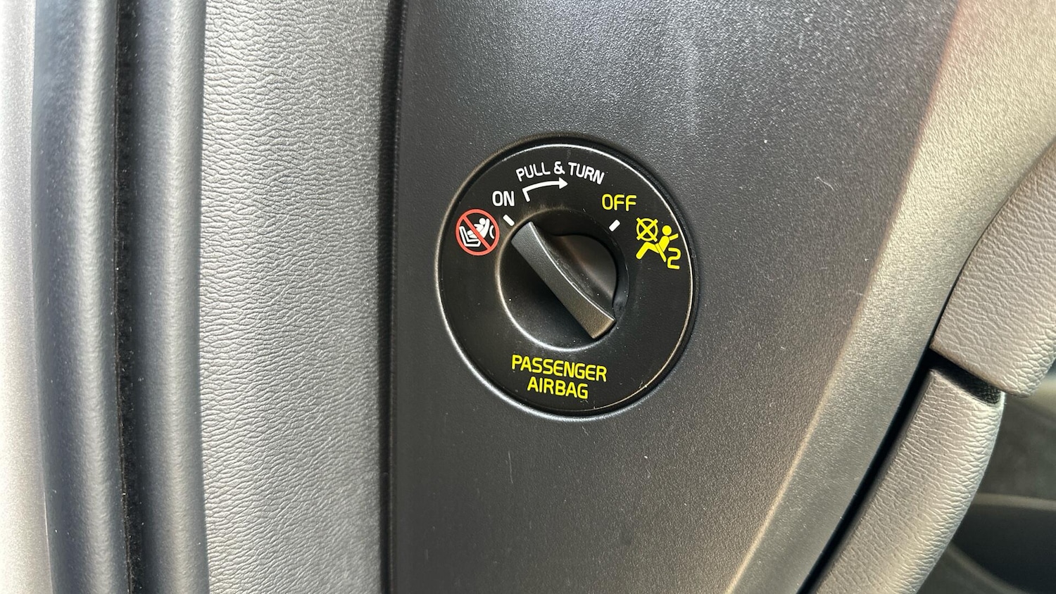 Used Volvo XC40 2024 for sale - 76336677: Photo 28