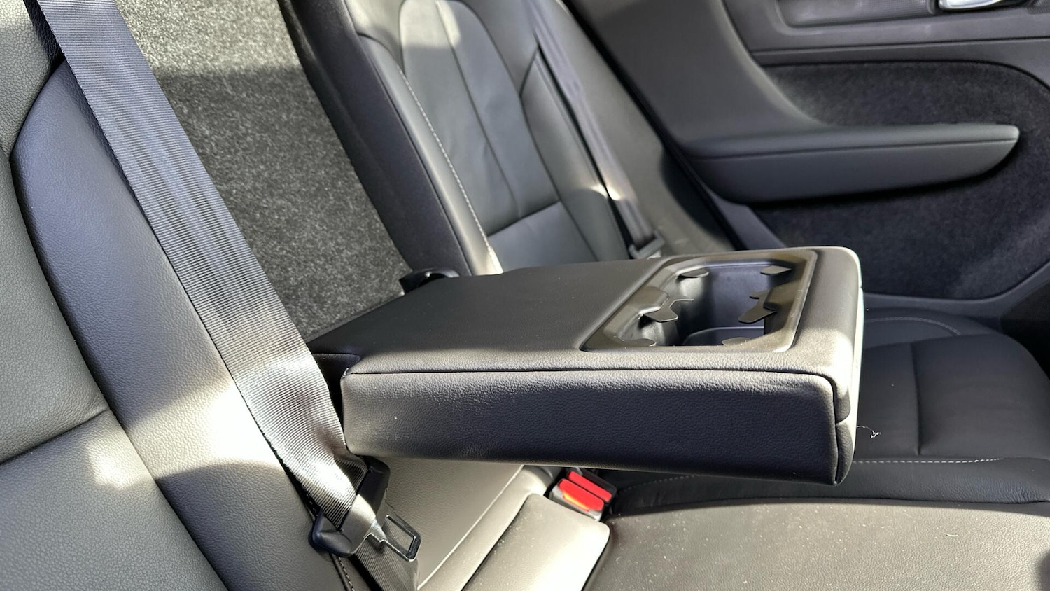 Used Volvo XC40 2024 for sale - 76336677: Photo 44