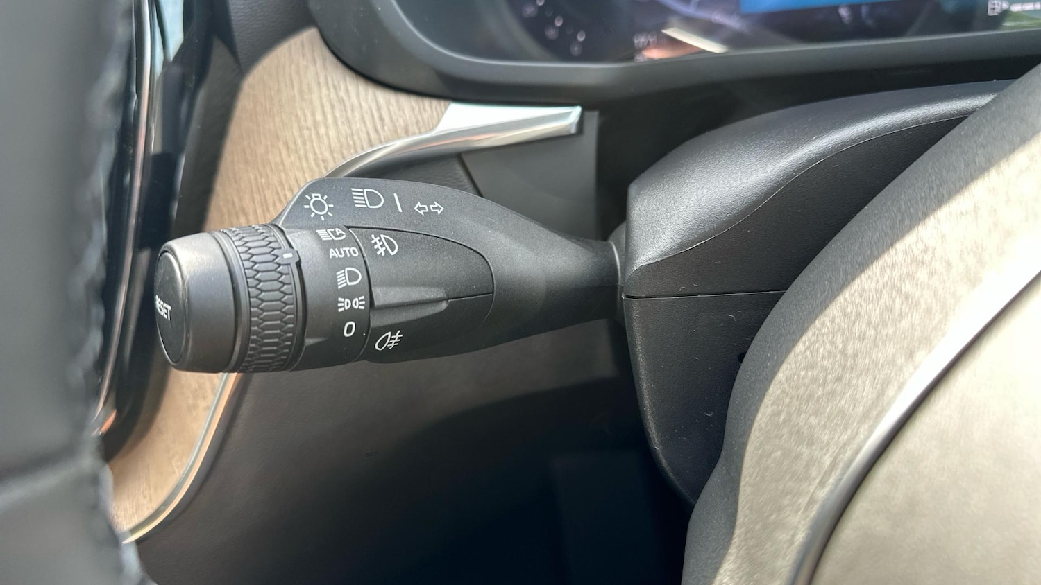 Used Volvo XC60 2025 for sale - 76336305: Photo 45