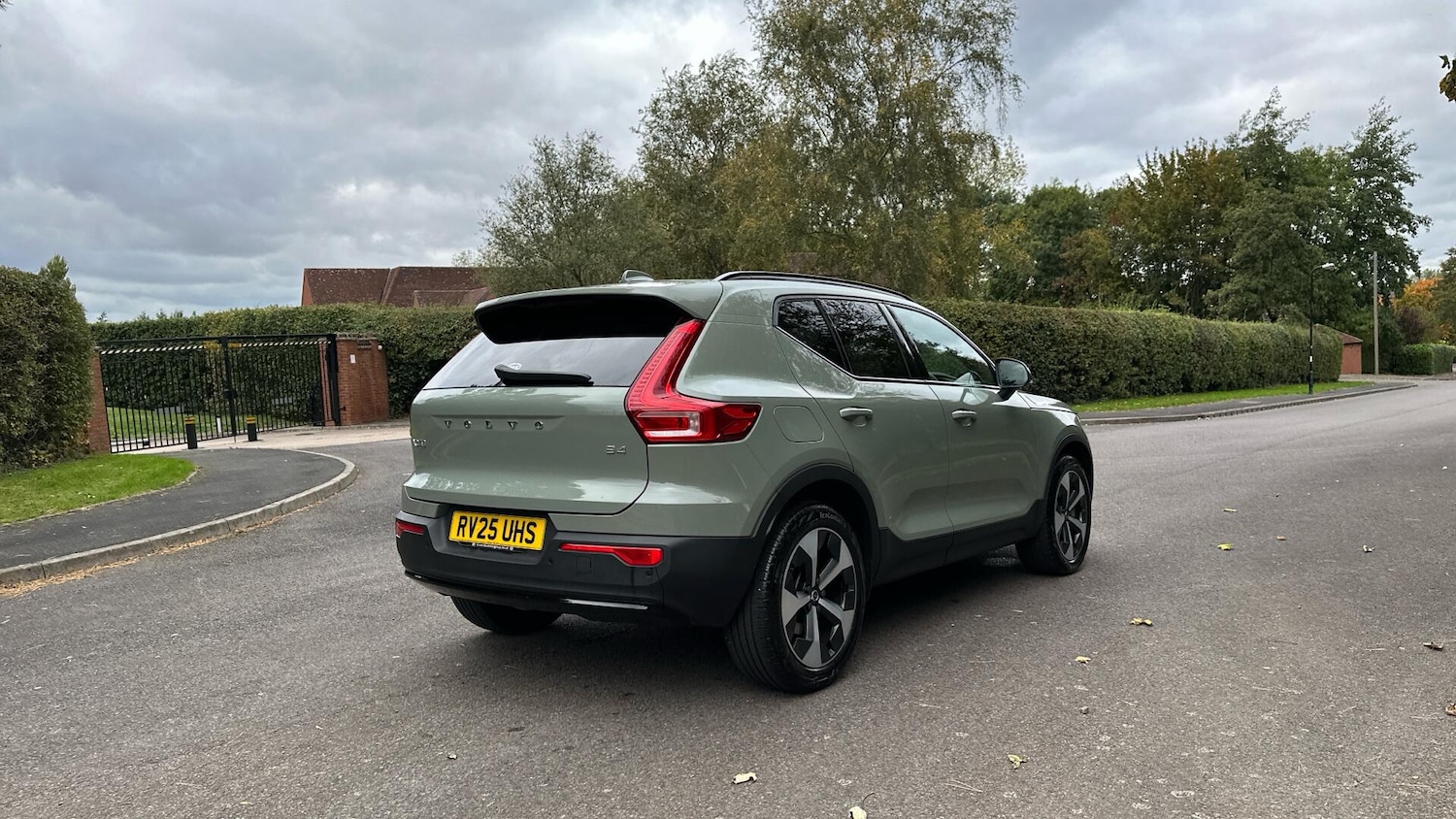 Used Volvo XC40 2025 for sale - 76336341: Photo 11