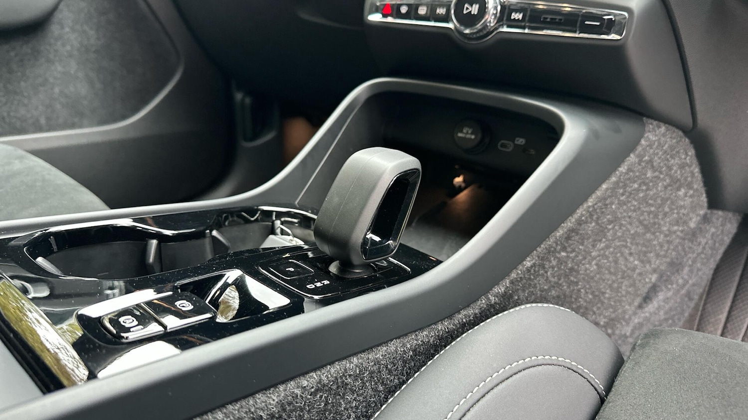 Used Volvo XC40 2025 for sale - 76336341: Photo 13