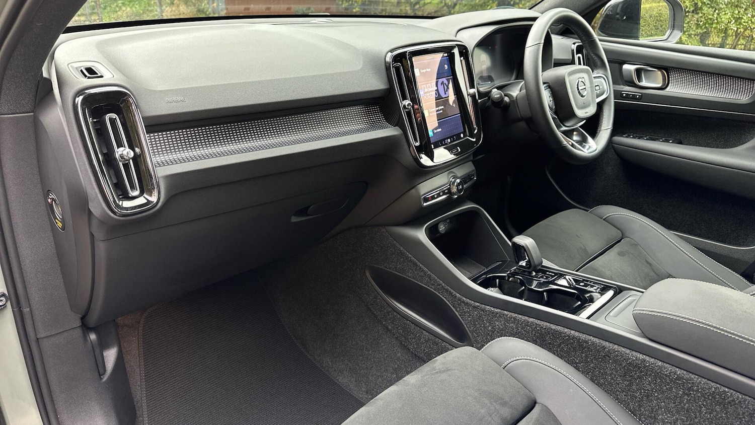 Used Volvo XC40 2025 for sale - 76336341: Photo 14