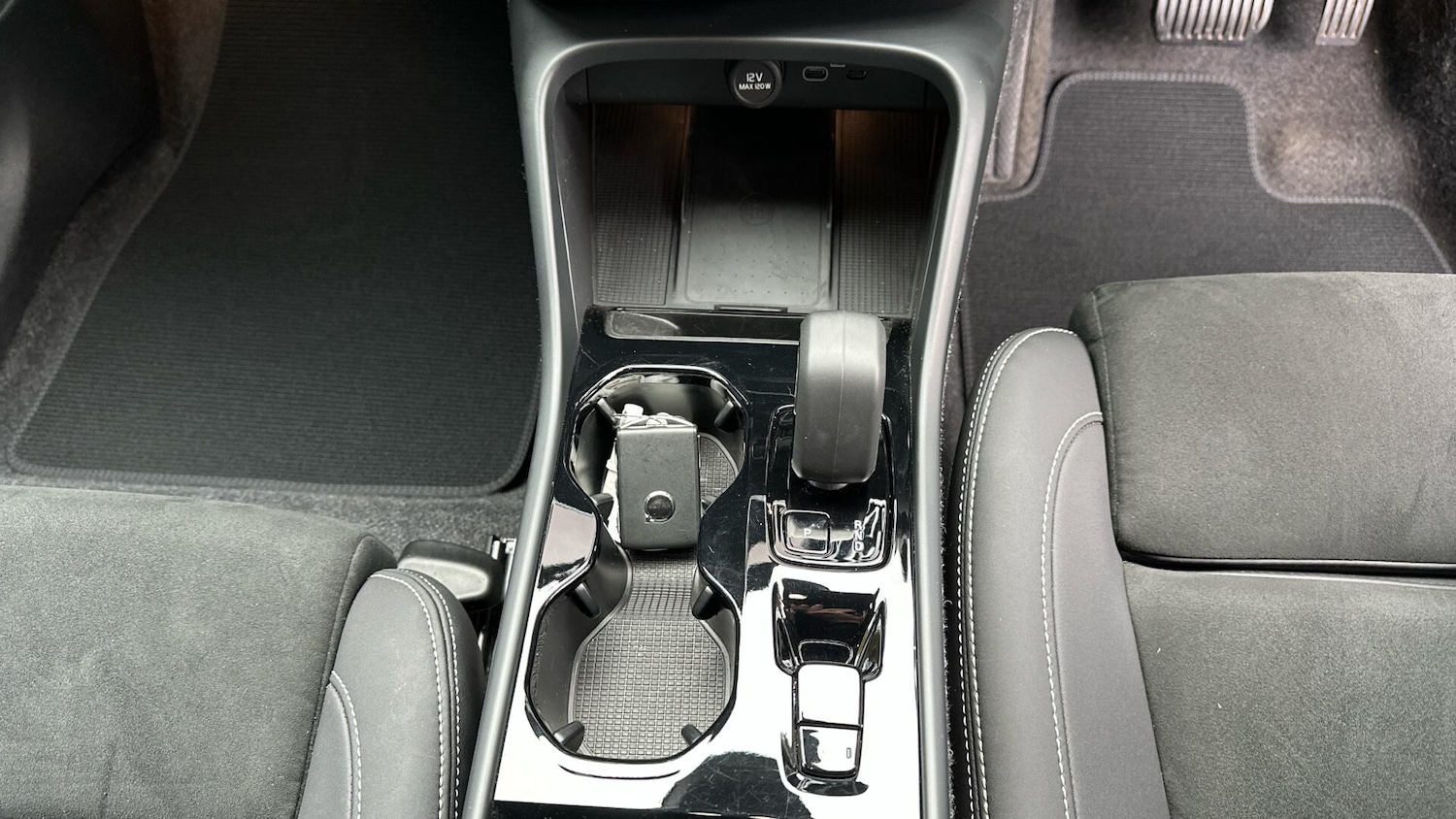 Used Volvo XC40 2025 for sale - 76336341: Photo 16