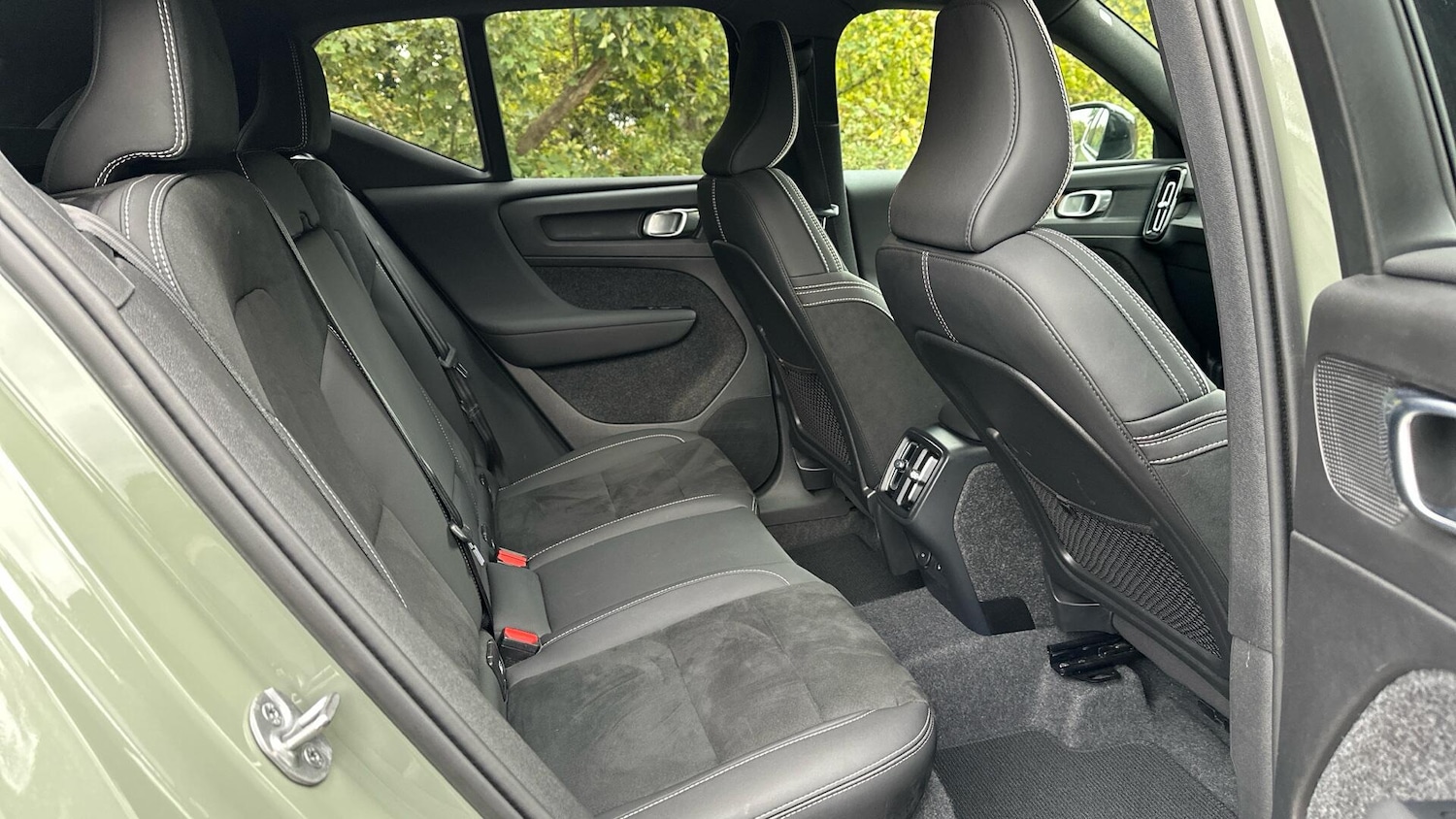 Used Volvo XC40 2025 for sale - 76336341: Photo 17