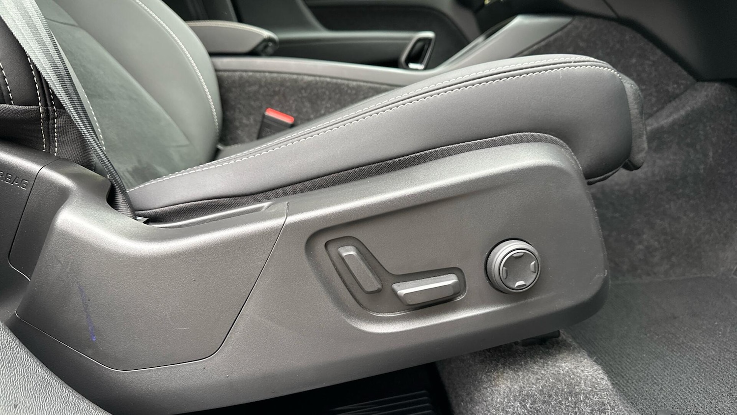 Used Volvo XC40 2025 for sale - 76336341: Photo 27