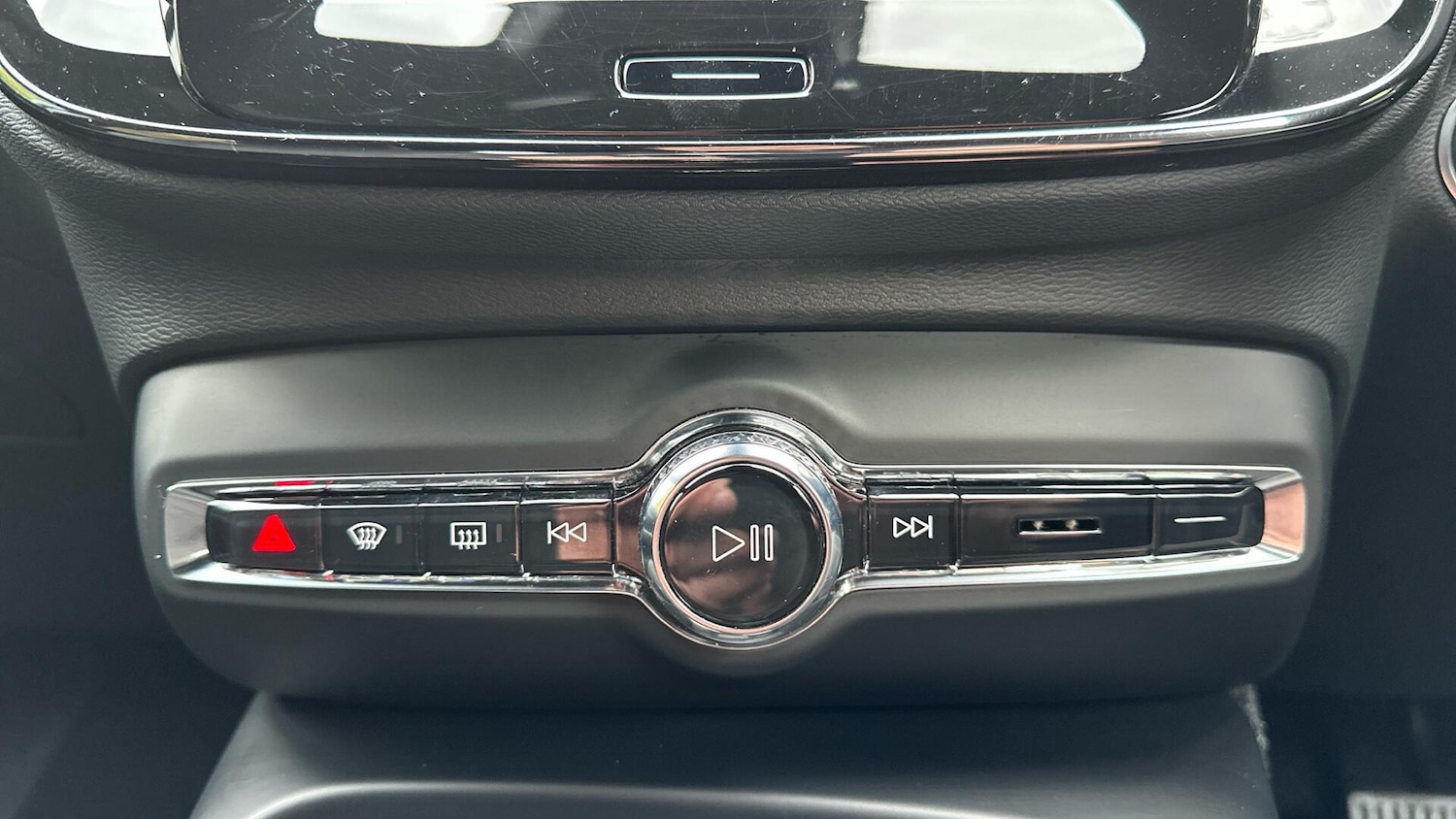 Used Volvo XC40 2025 for sale - 76336341: Photo 28