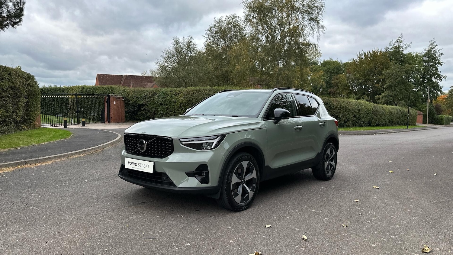 Used Volvo XC40 2025 for sale - 76336341: Photo 3