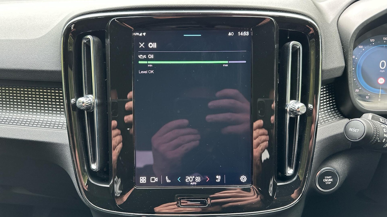 Used Volvo XC40 2025 for sale - 76336341: Photo 35