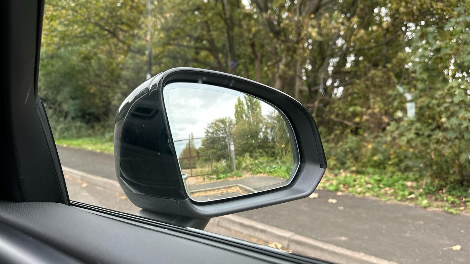 Used Volvo XC40 2025 for sale - 76336341: Photo 50