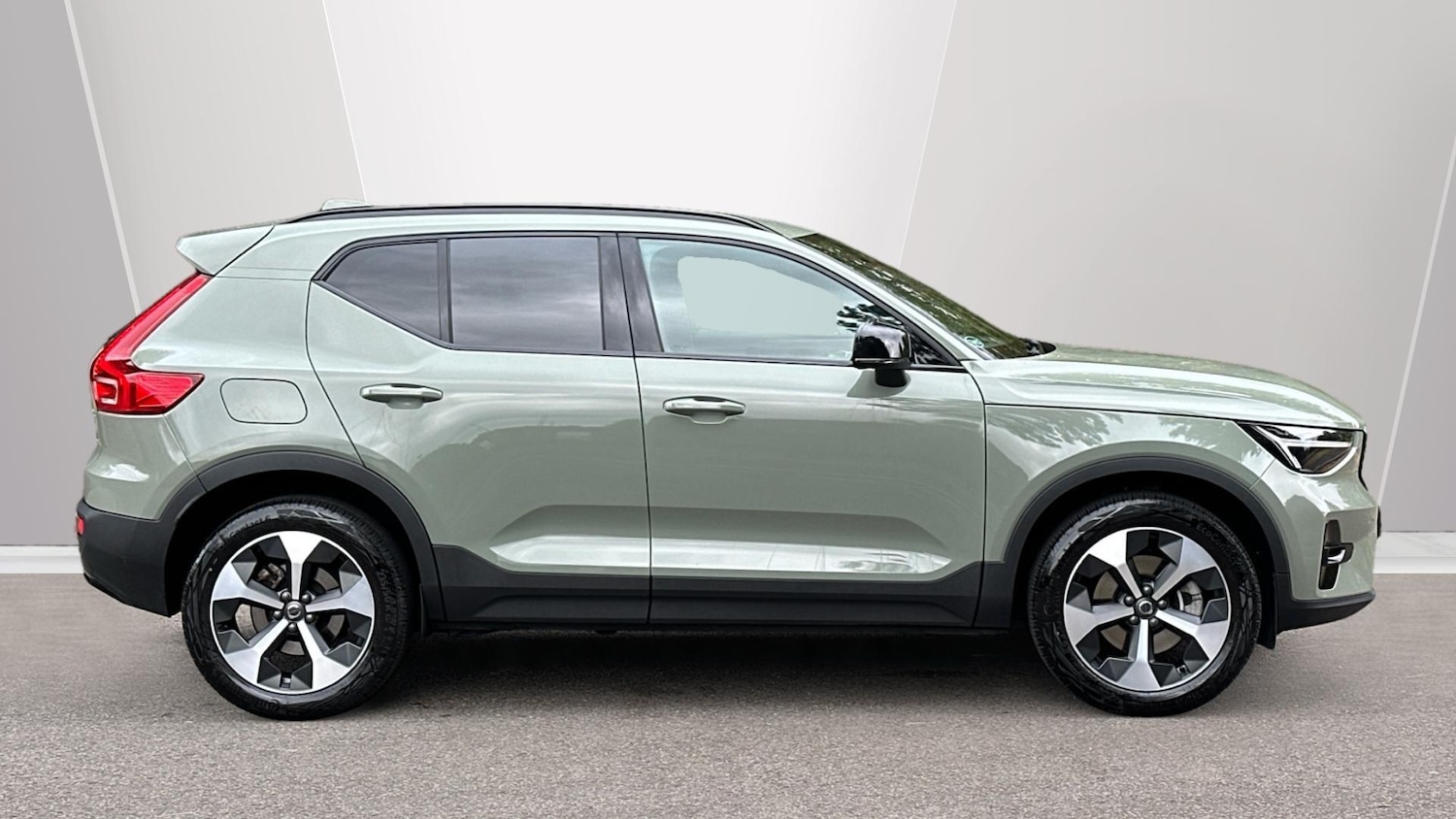 Used Volvo XC40 2025 for sale - 76336341: Photo 8