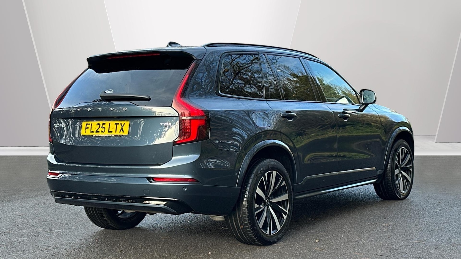Used Volvo XC90 2025 for sale - 77040969: Photo 2