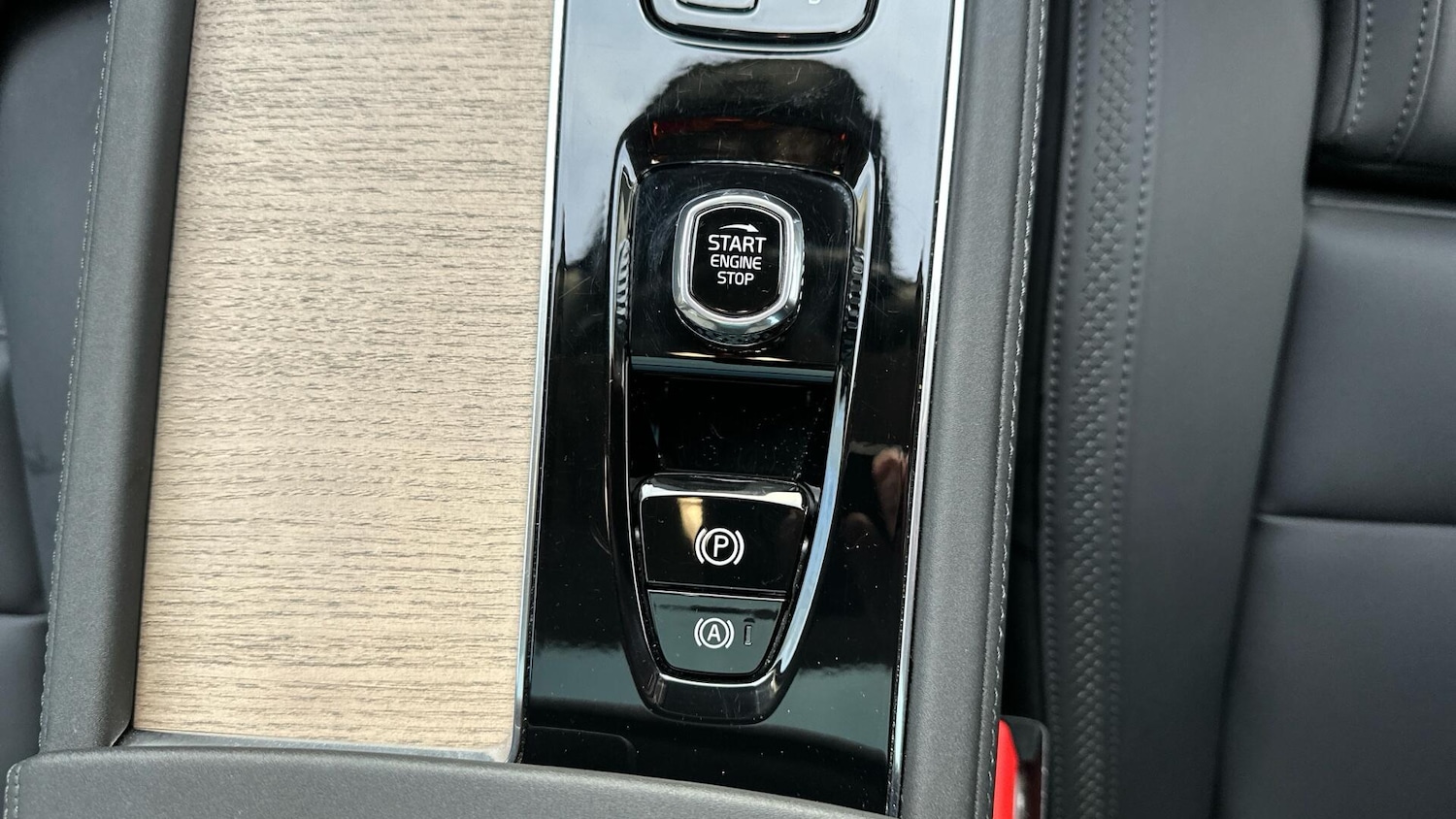 Used Volvo XC90 2025 for sale - 77040969: Photo 27