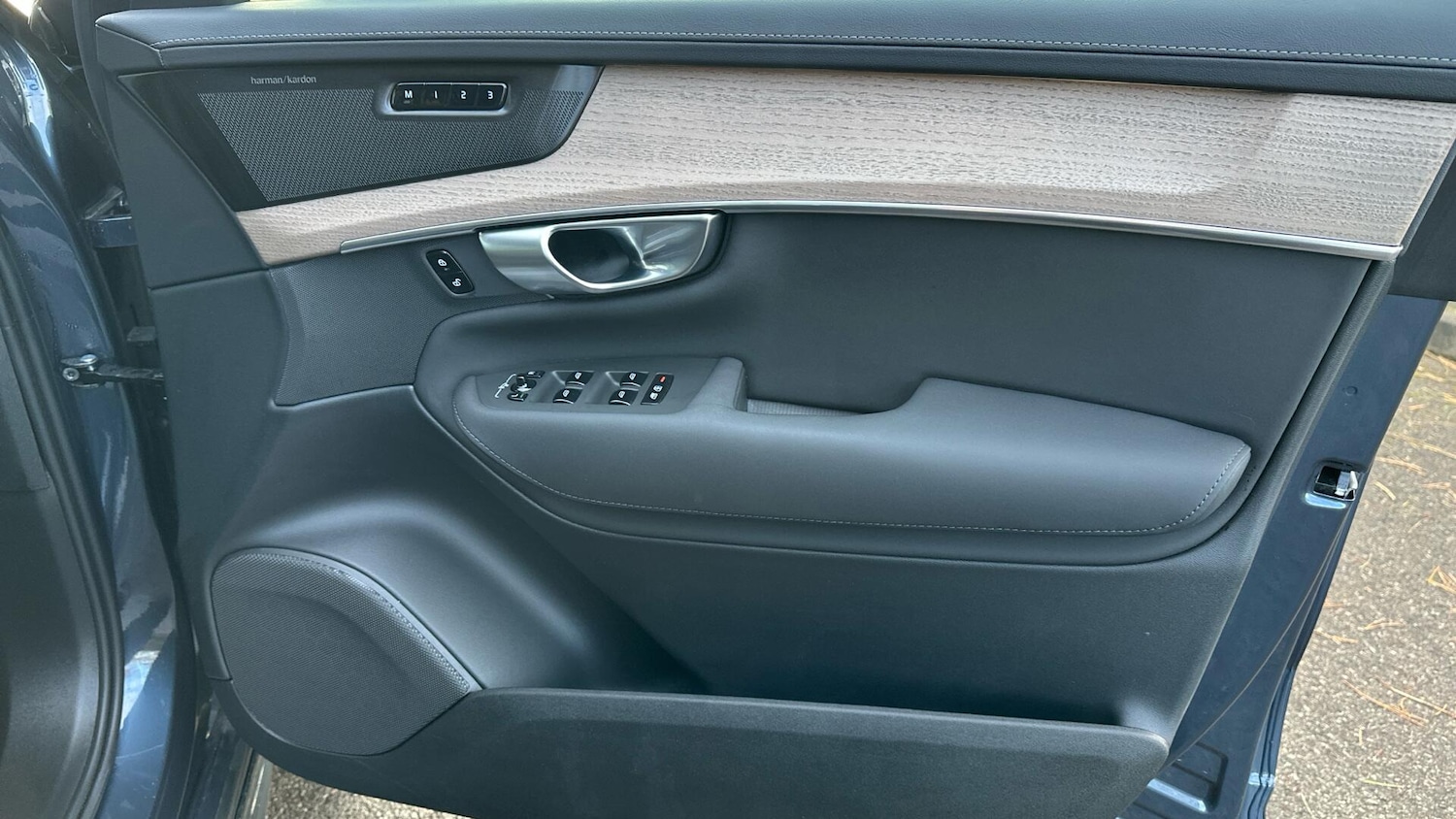 Used Volvo XC90 2025 for sale - 77040969: Photo 29