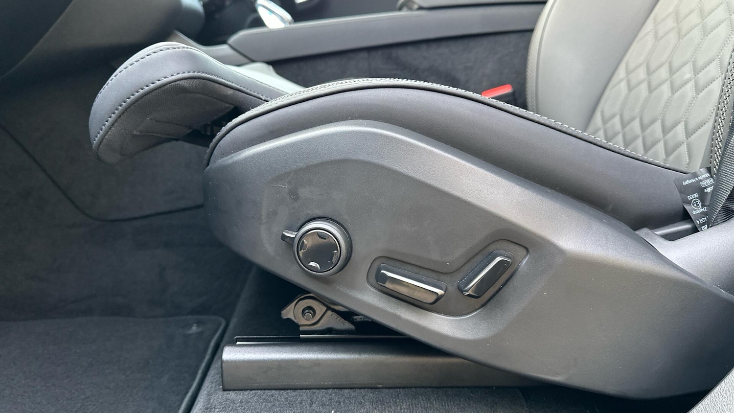 Used Volvo XC90 2025 for sale - 77040969: Photo 41