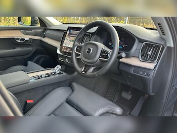 Used Volvo XC90 2025 for sale - 77040969: Photo