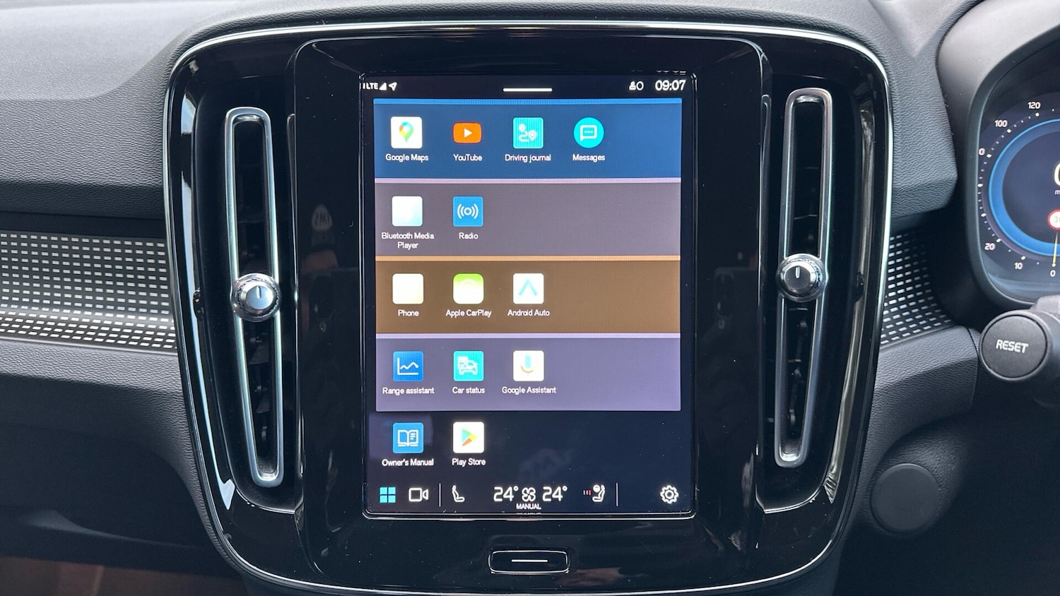 Used Volvo XC40 2021 for sale - 76607216: Photo 17