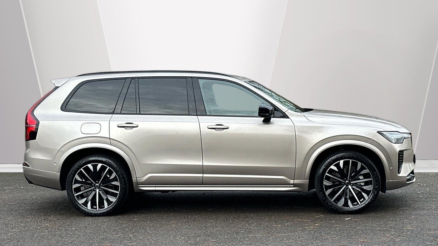 Used Volvo XC90 2025 for sale - 77672945: Photo 3