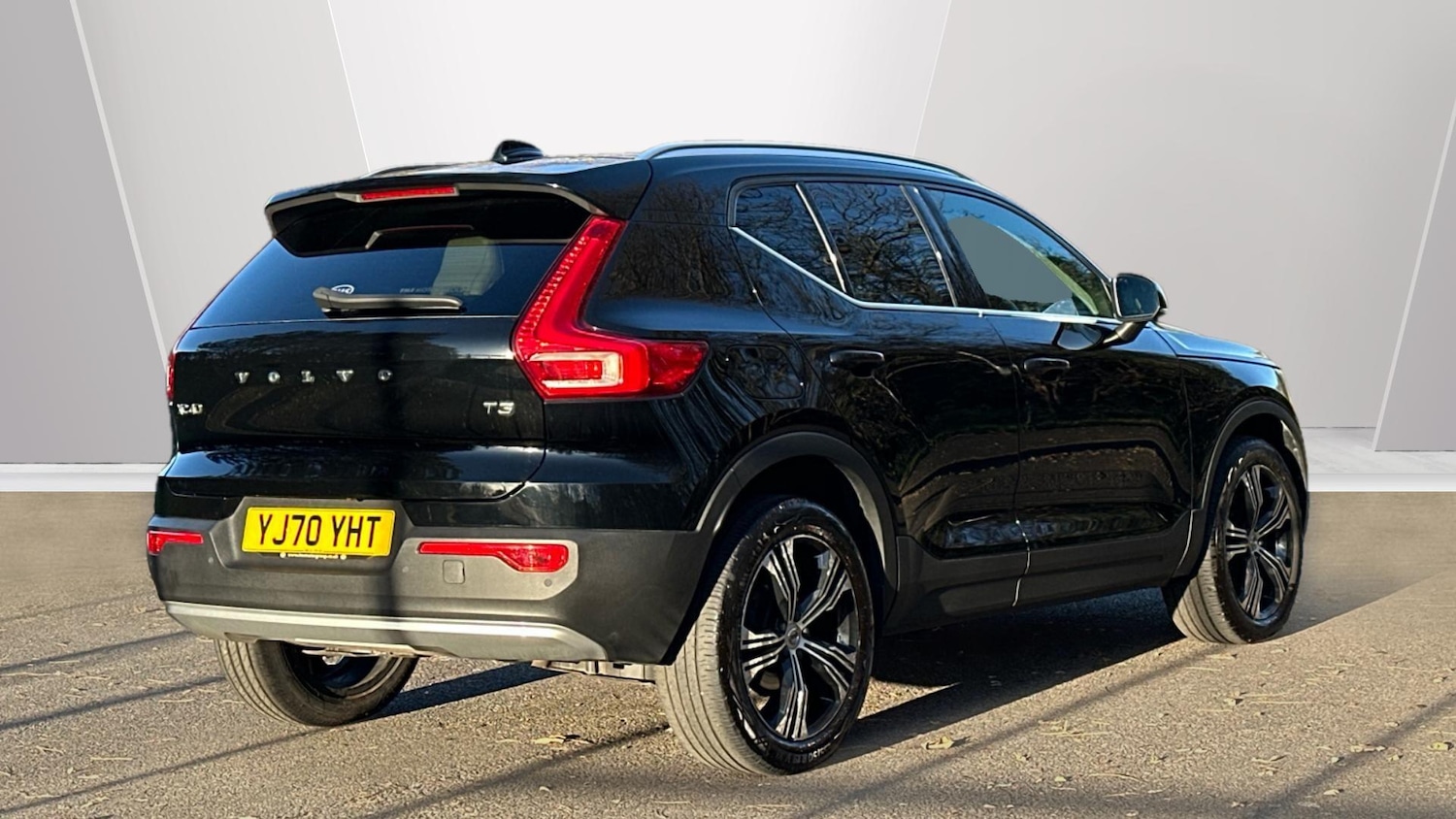 Used Volvo XC40 2020 for sale - 76771922: Photo 2