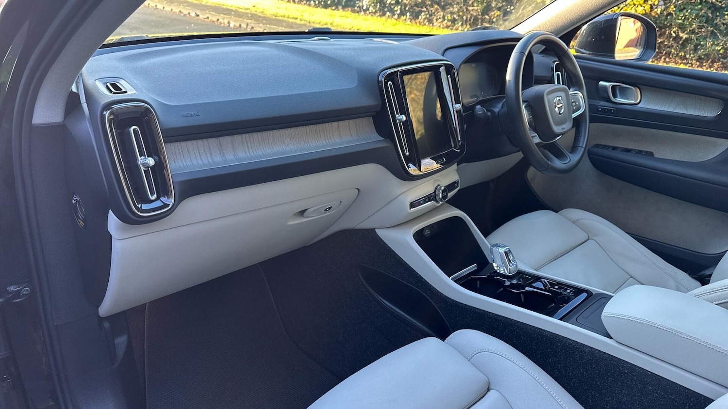 Used Volvo XC40 2020 for sale - 76771922: Photo 39