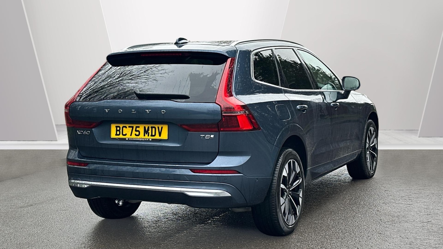 Used Volvo XC60 2026 for sale - 77484235: Photo 2