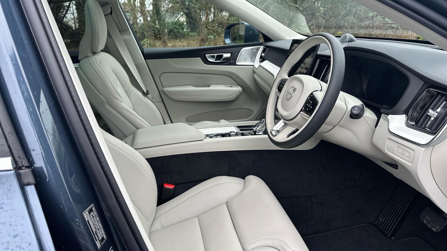 Used Volvo XC60 2026 for sale - 77484235: Photo 41