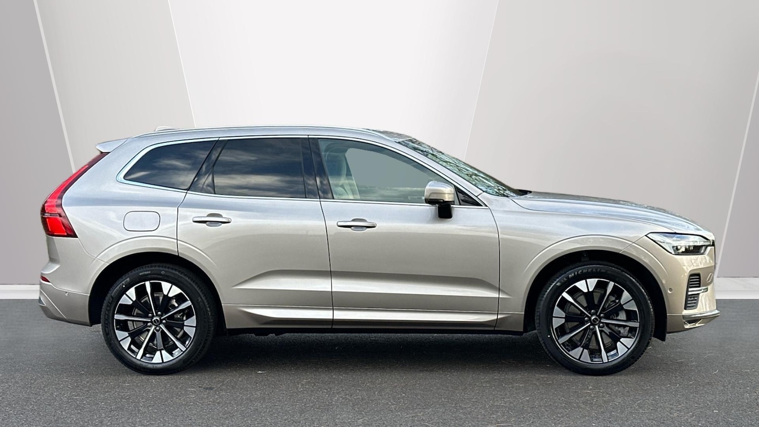 Used Volvo XC60 2026 for sale - 77330843: Photo 3