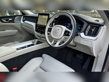 Used Volvo XC60 2025 for sale - 77330843: Photo