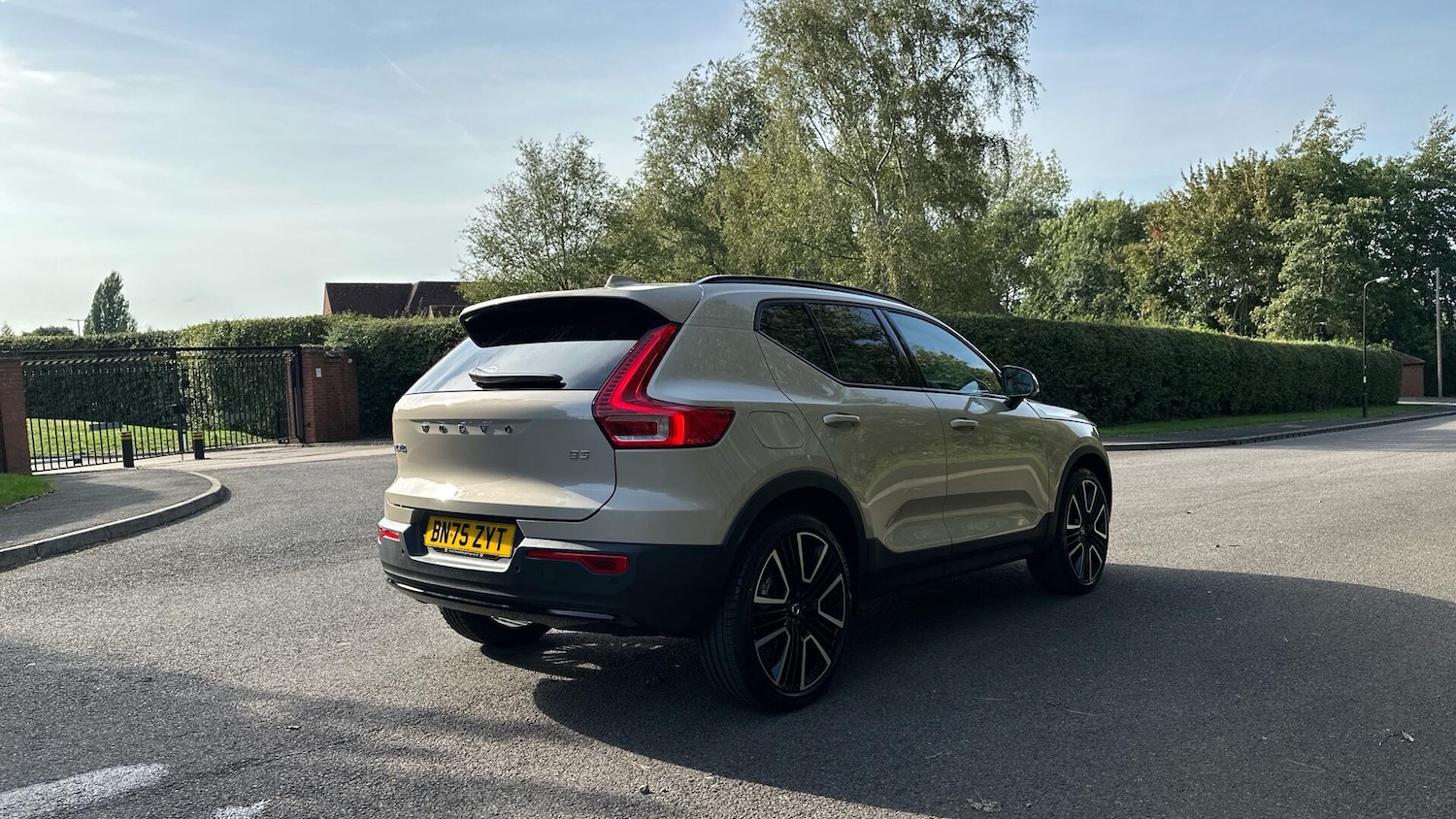 Used Volvo XC40 2025 for sale - 76337796: Photo 11